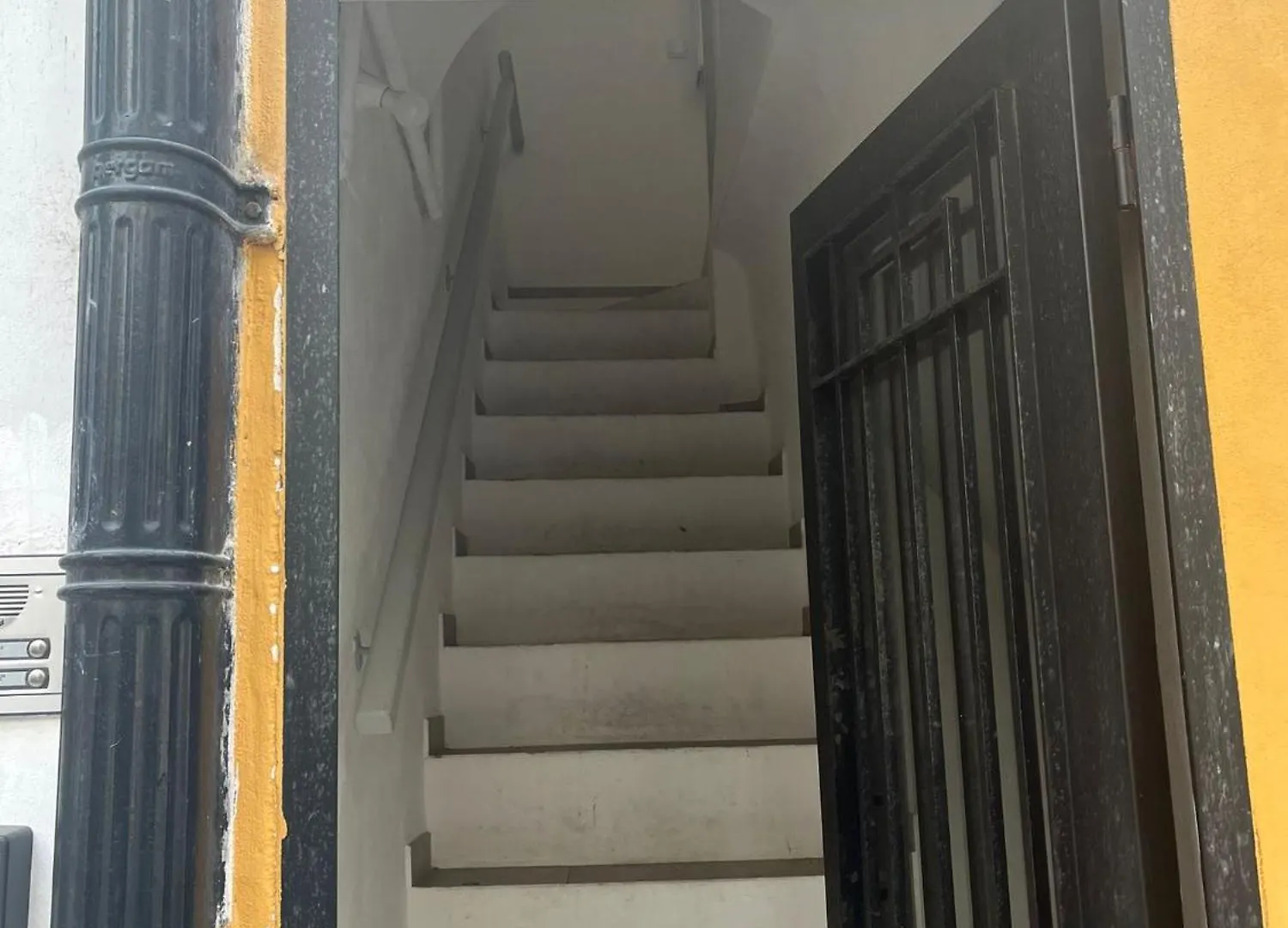 50M Playa Caleta Y Teatro Falla Grupo Ac Gestion كاديز